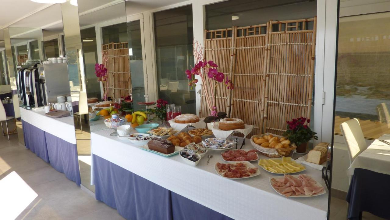 Hotel La Perla Del Capo Ospedaletti Bagian luar foto