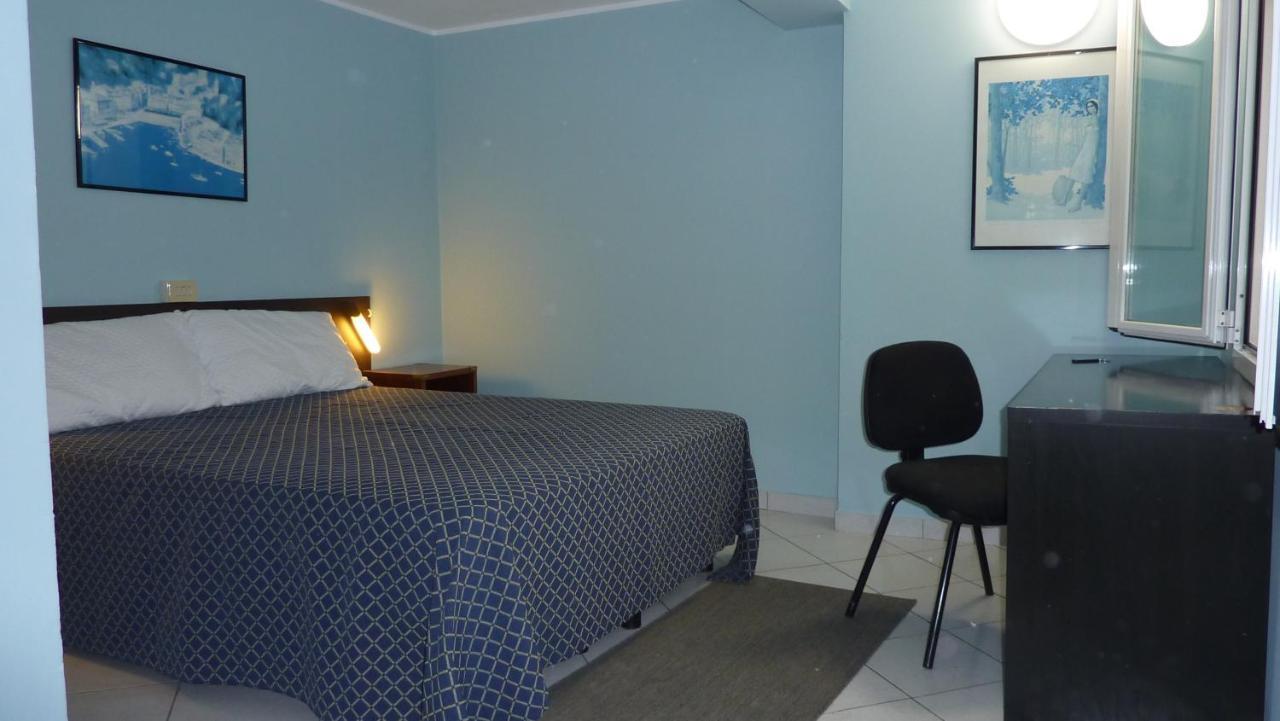Hotel La Perla Del Capo Ospedaletti Bagian luar foto
