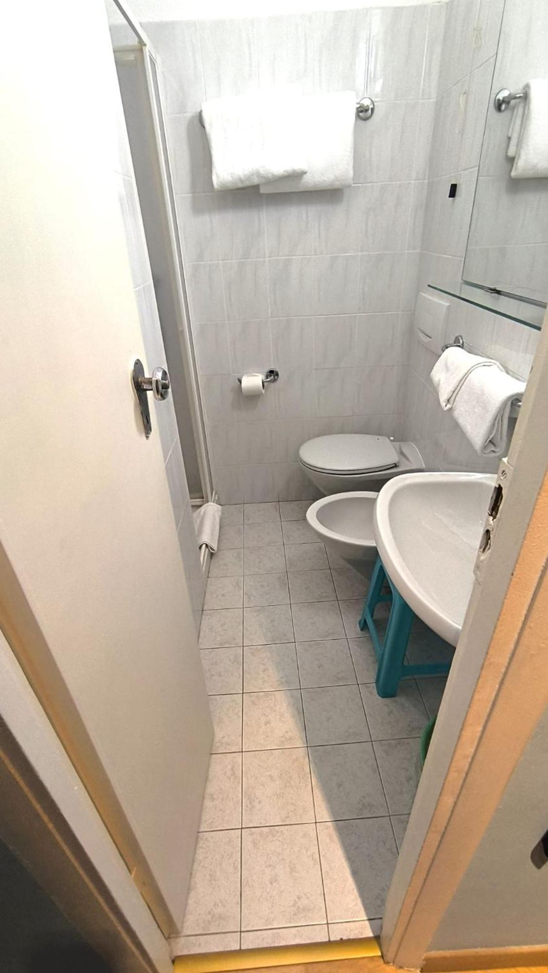 Hotel La Perla Del Capo Ospedaletti Bagian luar foto