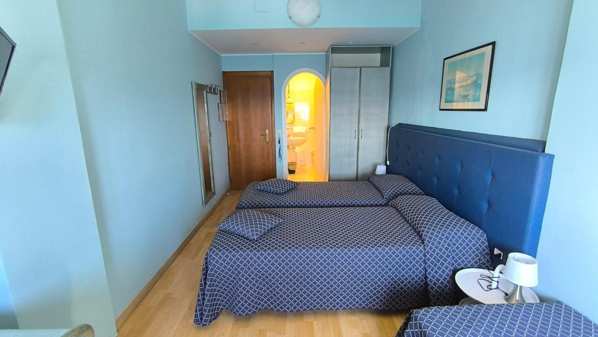 Hotel La Perla Del Capo Ospedaletti Bagian luar foto