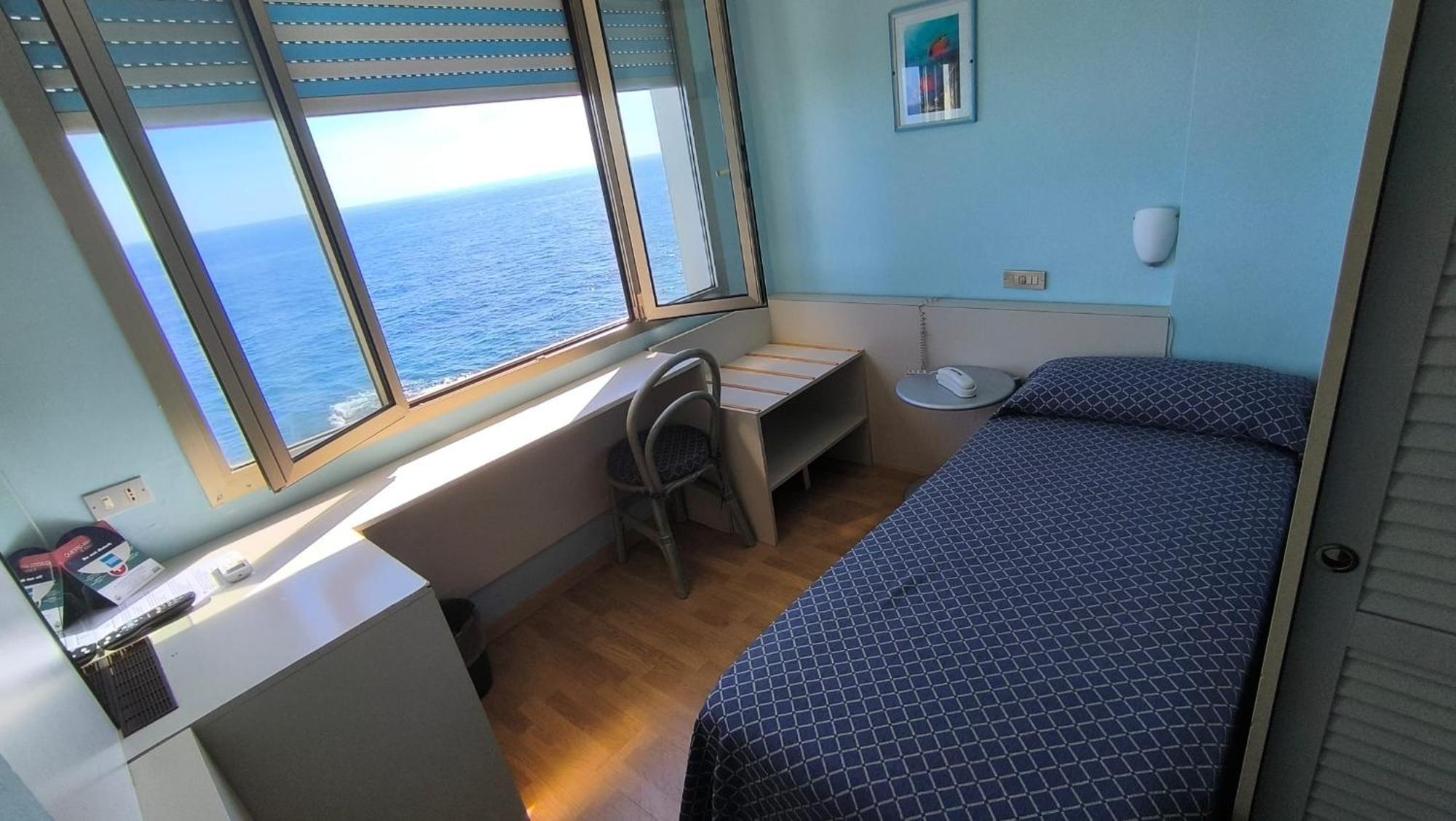 Hotel La Perla Del Capo Ospedaletti Bagian luar foto